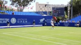 Spor ve Sağlık/Tennis at the foot of Mount Olympus